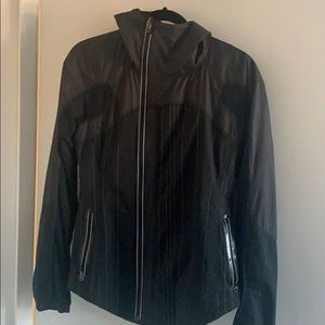 Lululemon windbreaker jacket